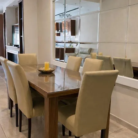Stylish 2br With Terrace & Dome Views *