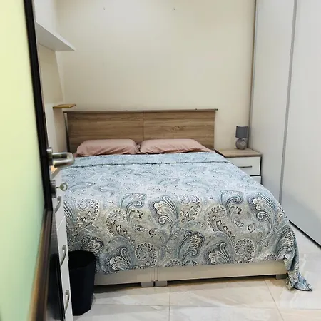 Stylish 2br With Terrace & Dome Views 莫斯塔
